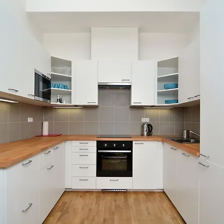 Daire Mivos Vltava Prag