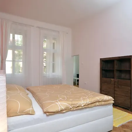 Mivos Vltava Daire *