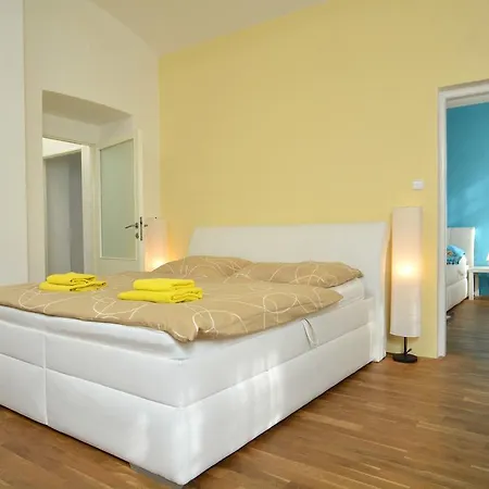 Daire Mivos Vltava *